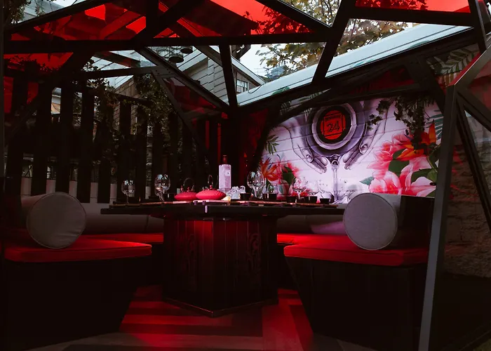 House Bedrooms Hotel 2*