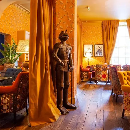 House Bedrooms Hotel 2*