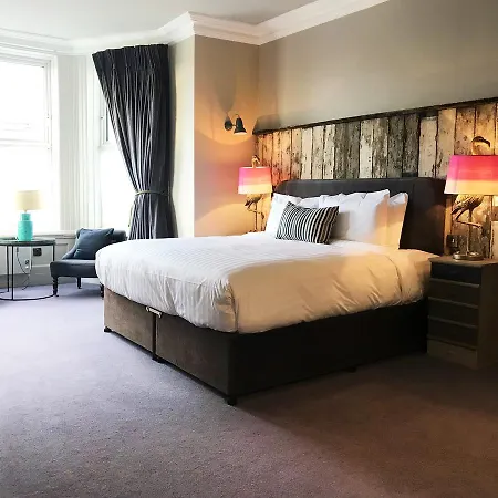 House Bedrooms Hotel 2*