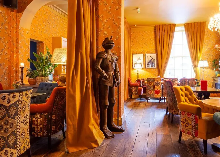 House Bedrooms Otel 2*