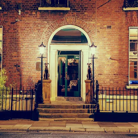 House Bedrooms Hotel 2*