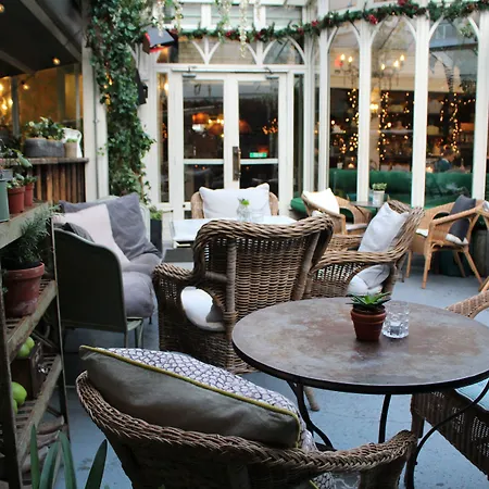 House Bedrooms Отель Дублин