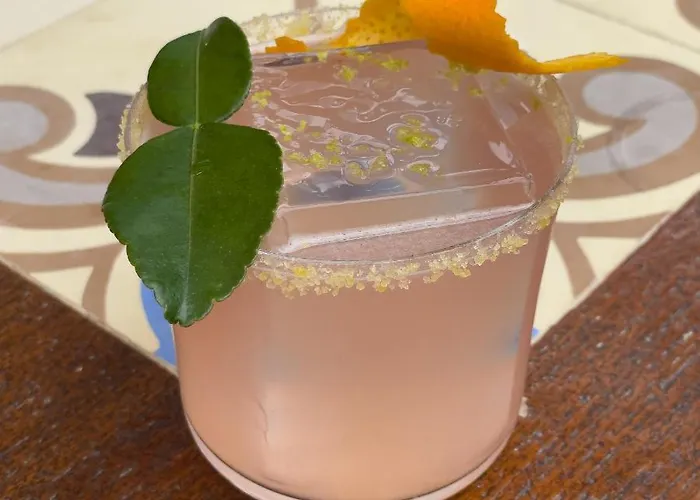 House Bedrooms Отель